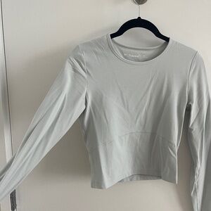 Aritzia TnAction TNABUTTER™ BOUND long sleeve top